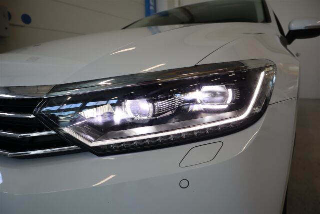 VOLKSWAGEN Passat 2016 Sedan Trendline 1,4 TSI 92 kW (125 hv)