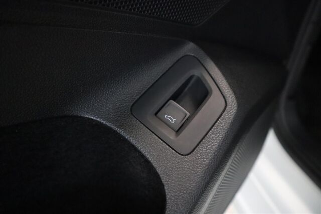 VOLKSWAGEN Passat 2016 Sedan Trendline 1,4 TSI 92 kW (125 hv)