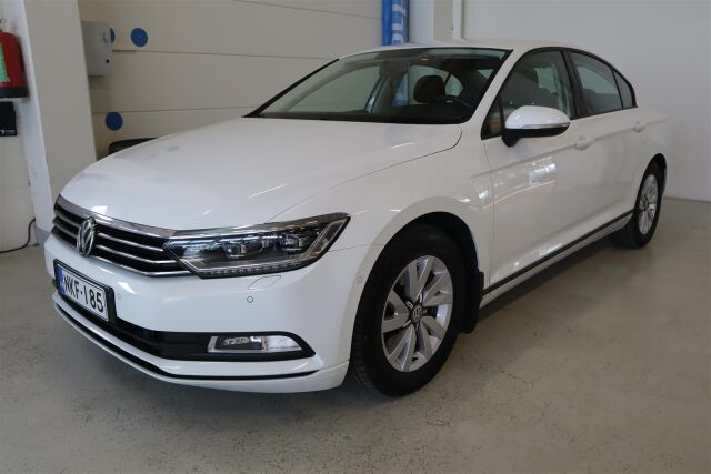 VOLKSWAGEN Passat 2016 Sedan Trendline 1,4 TSI 92 kW (125 hv)