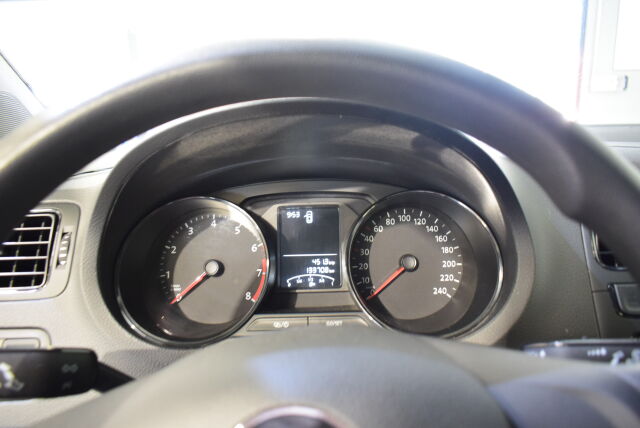 VOLKSWAGEN Polo 2016 Trendline 1,0 55 kW (75 hv)