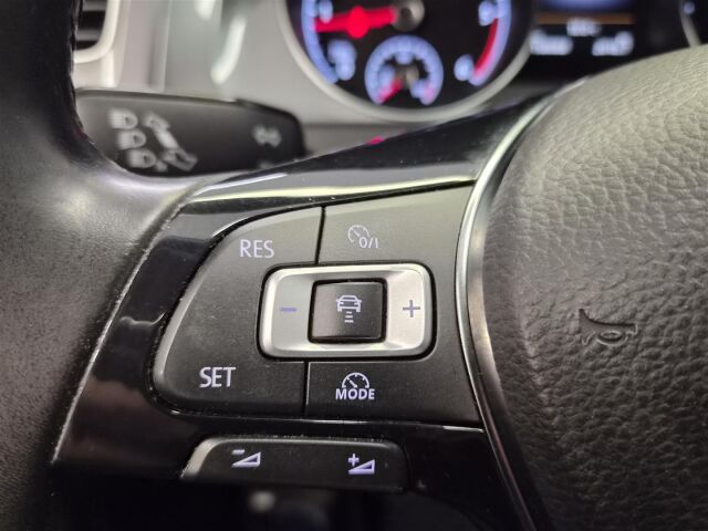 VOLKSWAGEN Golf 2016 Variant Alltrack 2,0 TDI 135 kW (184 hv) 4MOTION DSG-automaatti Winter Edition