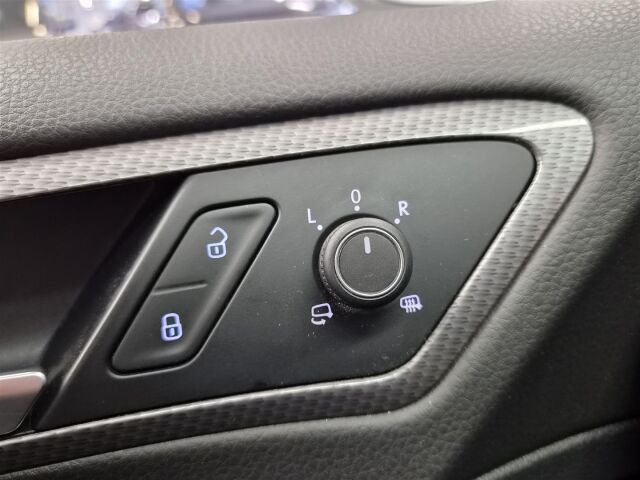 VOLKSWAGEN Golf 2016 Variant Alltrack 2,0 TDI 135 kW (184 hv) 4MOTION DSG-automaatti Winter Edition