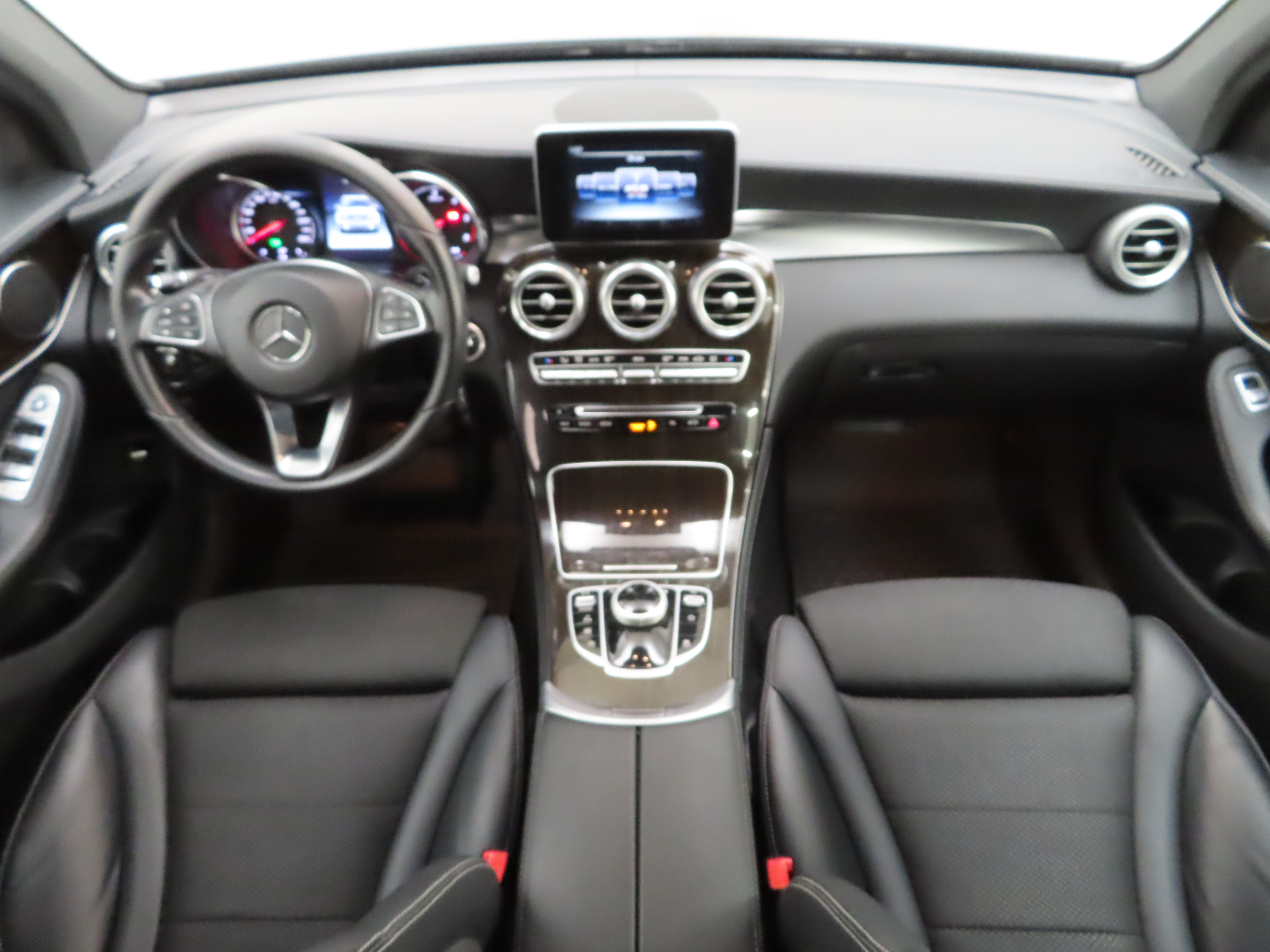 Mercedes-Benz GLC 2017, kuva 7/10
