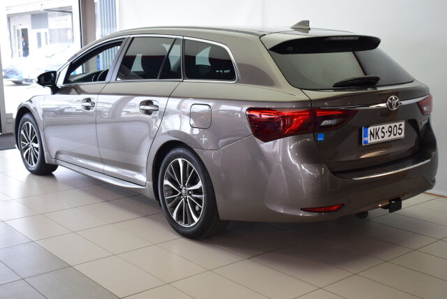 TOYOTA Avensis 2017 1,8 Valvematic Active Edition Touring Sports Multidrive S