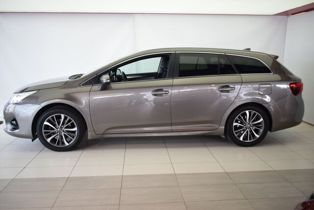 TOYOTA Avensis 2017 1,8 Valvematic Active Edition Touring Sports Multidrive S