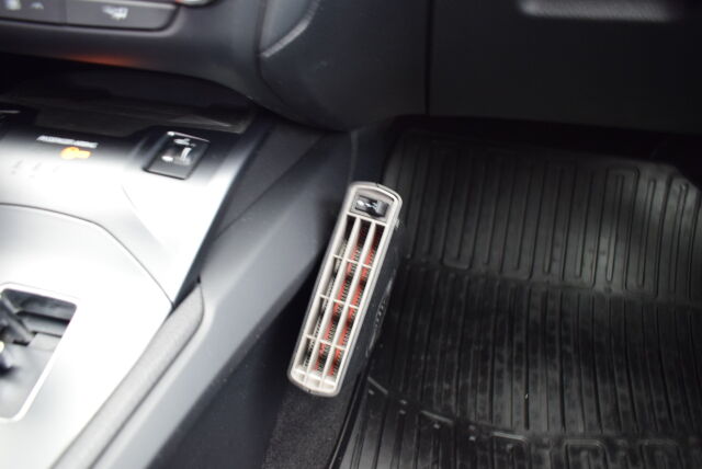 TOYOTA Avensis 2017 1,8 Valvematic Active Edition Touring Sports Multidrive S