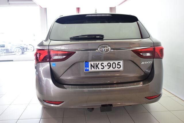 TOYOTA Avensis 2017 1,8 Valvematic Active Edition Touring Sports Multidrive S