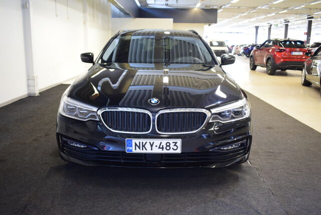 BMW 520 2017 G31 Touring 520d A xDrive Business Sport