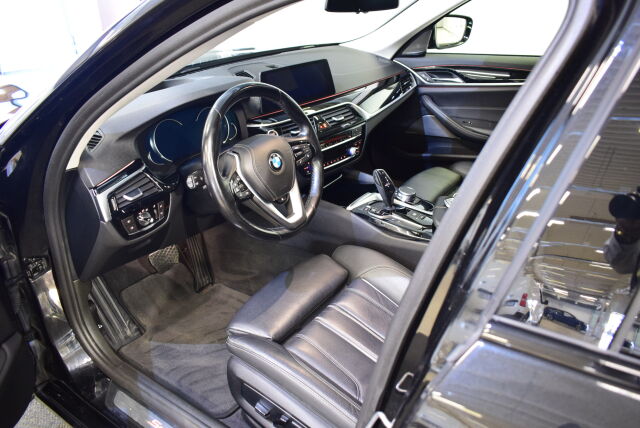 BMW 520 2017 G31 Touring 520d A xDrive Business Sport