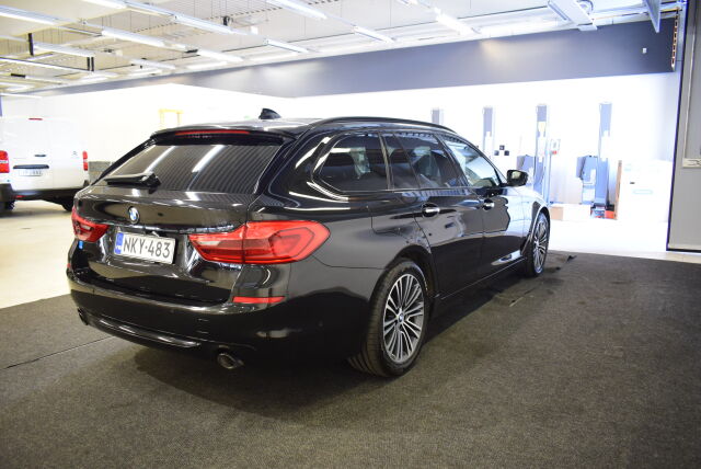 BMW 520 2017 G31 Touring 520d A xDrive Business Sport