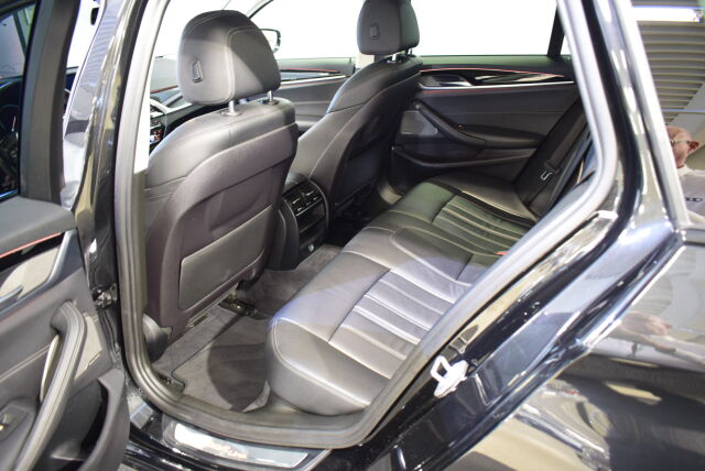 BMW 520 2017 G31 Touring 520d A xDrive Business Sport