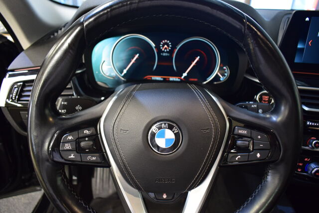 BMW 520 2017 G31 Touring 520d A xDrive Business Sport