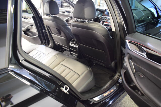 BMW 520 2017 G31 Touring 520d A xDrive Business Sport