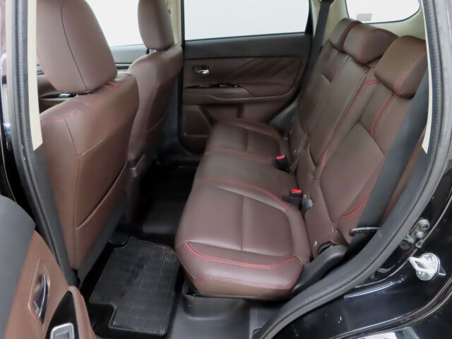 Mitsubishi Outlander PHEV 2018 Instyle Navi Business 4WD 5P Plug-in Hybrid
