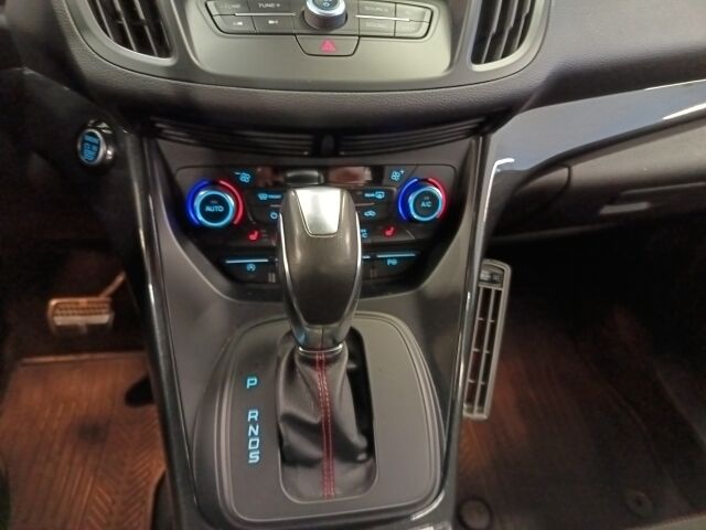 FORD Kuga 2018 2,0TDCi 150 hv PowerShift A6 ST-Line AWD Edition 5-ovinen