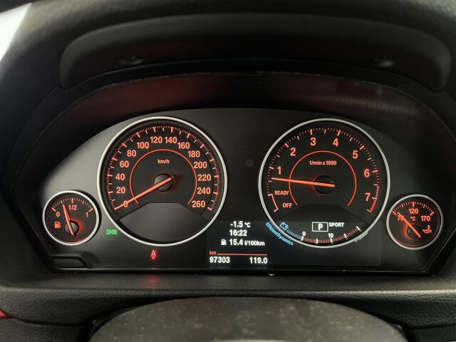 BMW 435 2014 F32 Coupe 435i TwinPower Turbo A, huippuhieno yksilö!