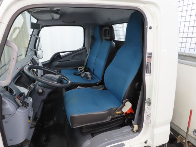MITSUBISHI FUSO Canter 2015 Canter Avolavakuorma-auto (BA) 2ov 2998cm3