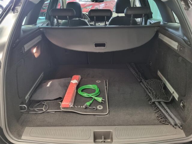 OPEL Astra 2019 Sports Tourer Executive 150 Turbo A / Keyless / AGR-penkit / Pa-lämmitin / Koukku / P-kamera / Navi