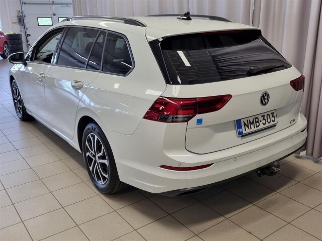 VOLKSWAGEN Golf 2021 Variant 1,0 eTSI (MHEV) 81 kW DSG-automaatti / Navi/ Koukku/ Webasto/ ACC
