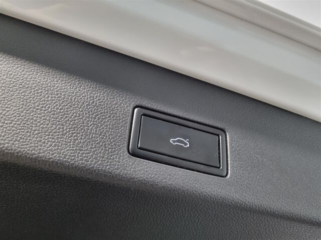 VOLKSWAGEN Golf 2021 Variant 1,0 eTSI (MHEV) 81 kW DSG-automaatti / Navi/ Koukku/ Webasto/ ACC