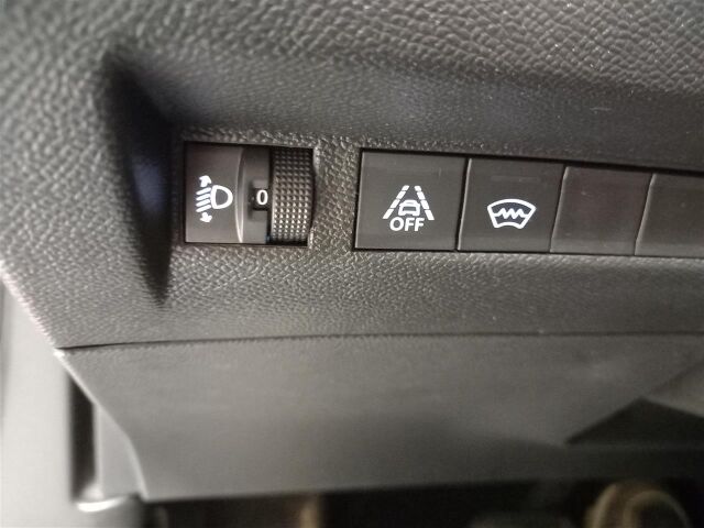 Peugeot 2008 2021 Active PureTech 130 EAT8-automaatti