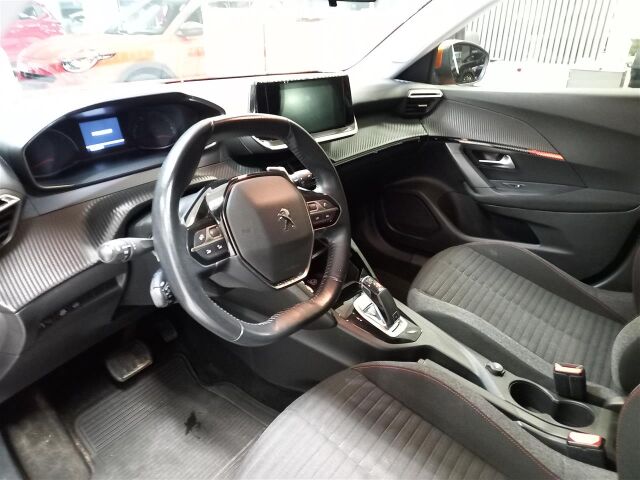 Peugeot 2008 2021 Active PureTech 130 EAT8-automaatti