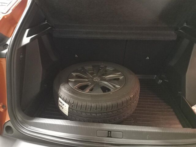 Peugeot 2008 2021 Active PureTech 130 EAT8-automaatti