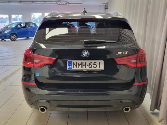 BMW X3 2018 G01 xDrive20d A Business / Navi / Webasto / Tutkat / Ylläpitolaturi