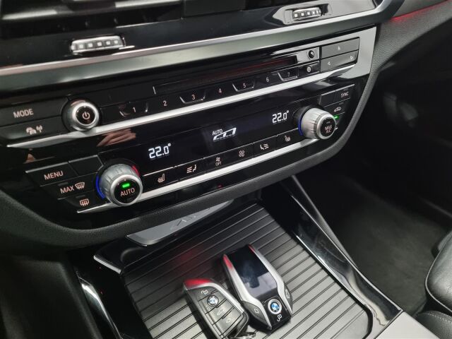 BMW X3 2018 G01 xDrive20d A Business / Navi / Webasto / Tutkat / Ylläpitolaturi