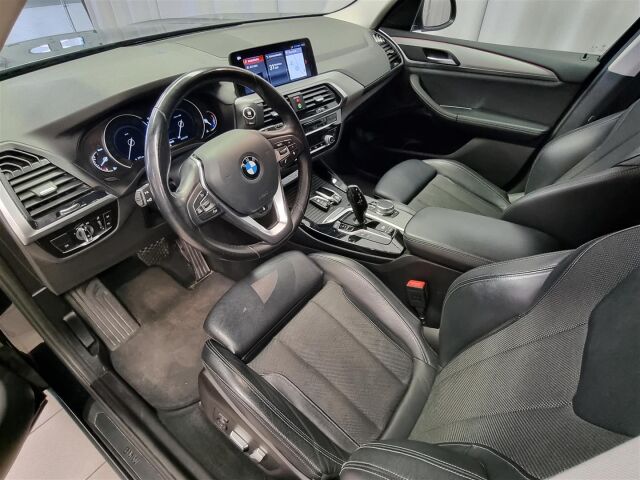 BMW X3 2018 G01 xDrive20d A Business / Navi / Webasto / Tutkat / Ylläpitolaturi