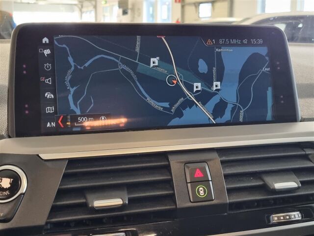 BMW X3 2018 G01 xDrive20d A Business / Navi / Webasto / Tutkat / Ylläpitolaturi