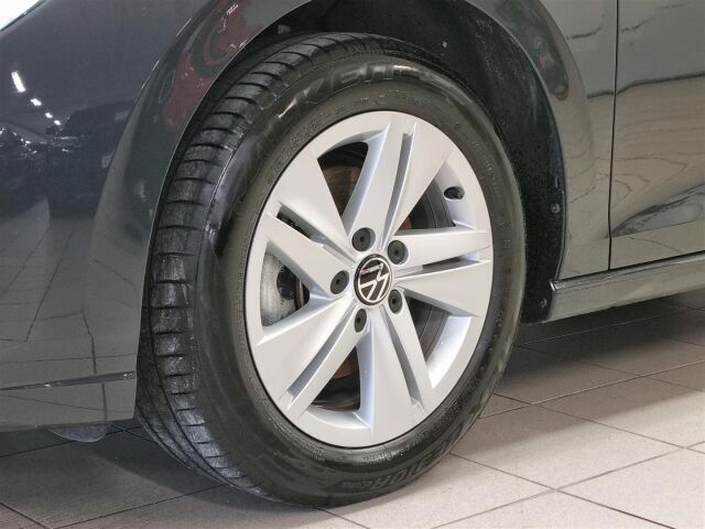 VOLKSWAGEN Golf 2022 Comfort 1,0 TSI 81 kW
