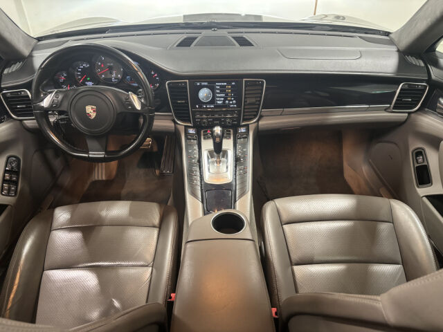 PORSCHE Panamera 4S 2011 PANAMERA 4S V8 PDK *Alcantarakatto *20" 911 Turbo -vanteet *Ilmajouset *Bose *Kattoluukku *Bicolor -