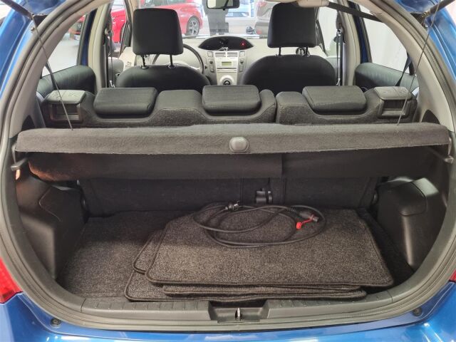 TOYOTA Yaris 2006 1,3 VVT-i Linea Sol 5ov MultiMode / Ilmastointi / Lohkolämmitin