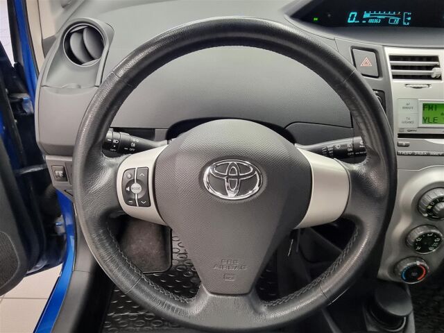 TOYOTA Yaris 2006 1,3 VVT-i Linea Sol 5ov MultiMode / Ilmastointi / Lohkolämmitin