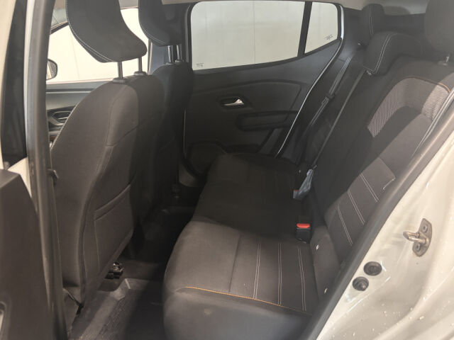 DACIA SANDERO 2023 STEPWAY TCe 90 AUT COMFORT *LED VALOT *VAKKARI *1 -OMISTEINEN