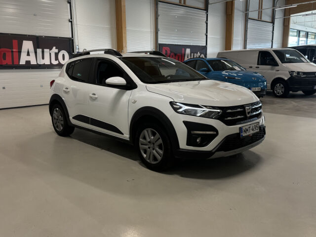 DACIA SANDERO 2023 STEPWAY TCe 90 AUT COMFORT *LED VALOT *VAKKARI *1 -OMISTEINEN