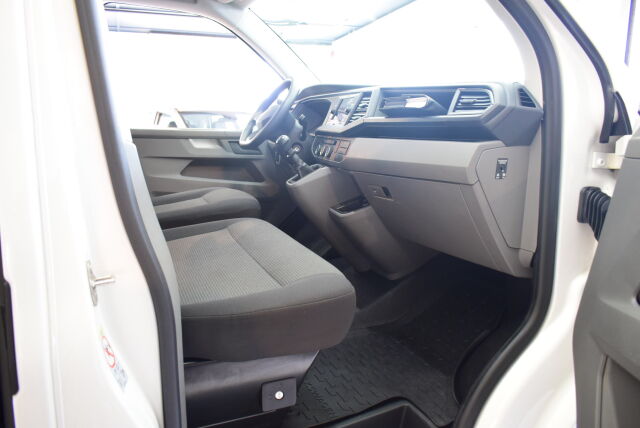 VOLKSWAGEN Transporter 2022 umpipakettiauto 2,0 TDI 81 kW