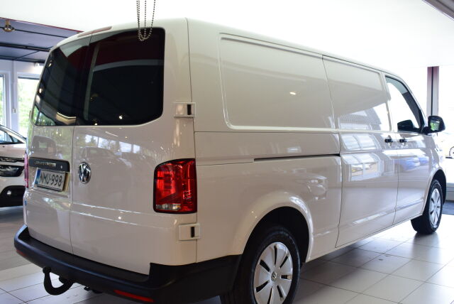 VOLKSWAGEN Transporter 2022 umpipakettiauto 2,0 TDI 81 kW