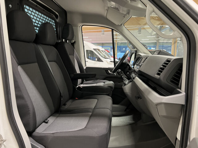 VOLKSWAGEN CRAFTER 2018 2.0TDI SIS ALV! *TYÖKALUAUTO SISÄLTÄEN TYÖKALUT *HUOLTOAUTO *KATSO KUVAT