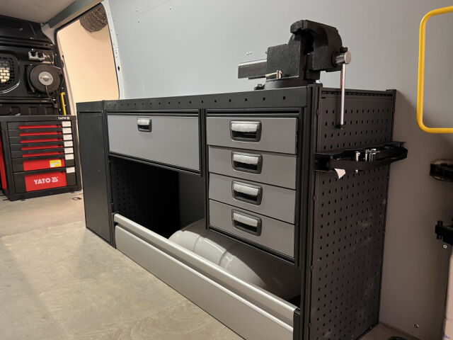 VOLKSWAGEN CRAFTER 2018 2.0TDI SIS ALV! *TYÖKALUAUTO SISÄLTÄEN TYÖKALUT *HUOLTOAUTO *KATSO KUVAT