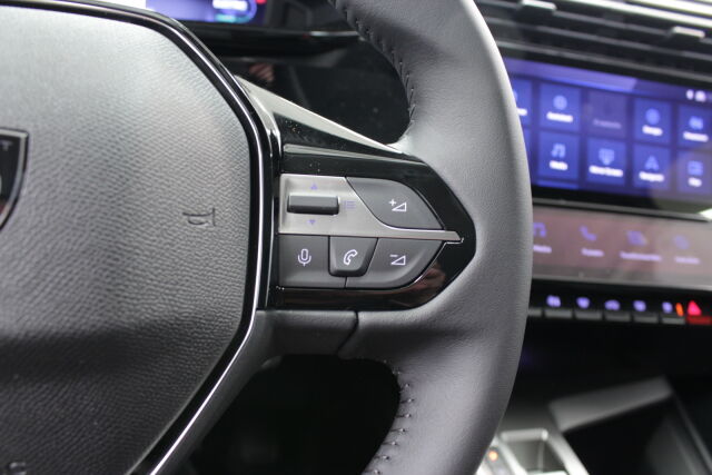 Peugeot 308 2024 Allure Pack Hybrid 180 EAT8-automaatti