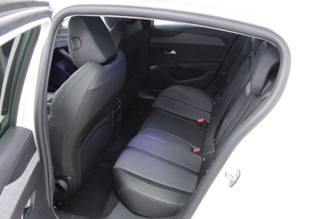 Peugeot 308 2024 Allure Pack Hybrid 180 EAT8-automaatti