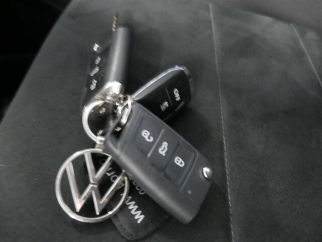 VOLKSWAGEN T-Roc 2023 Style Business 1,5 TSI EVO 110 kW DSG-automaatti