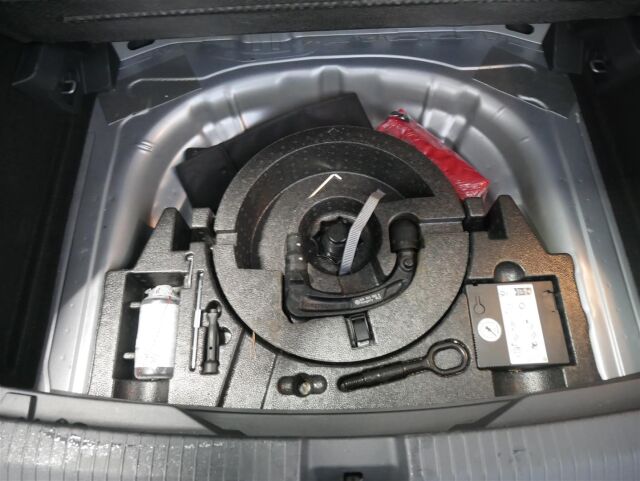 VOLKSWAGEN T-Roc 2023 Style Business 1,5 TSI EVO 110 kW DSG-automaatti