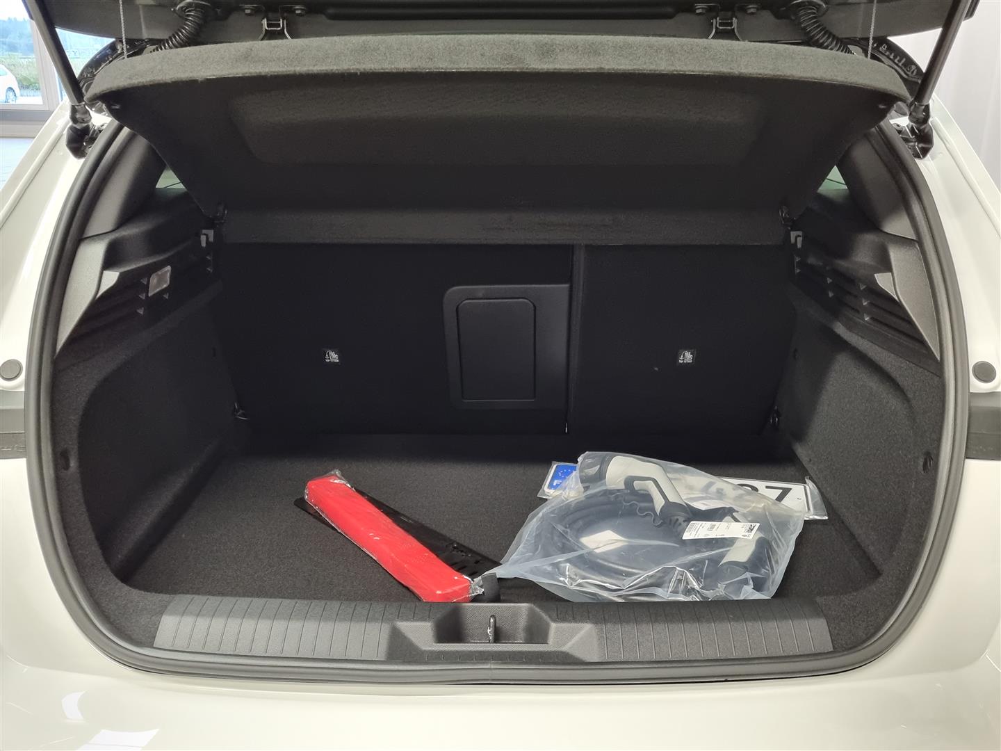 Opel Astra 5-ov GS 180 A PHEV 2023, kuva 6/18