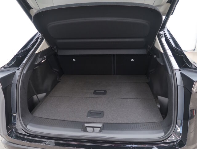 Nissan Ariya 2024 87kWh Advance e-4ORCE 22kw charger MY24