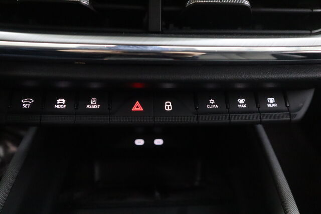 SKODA Enyaq 2023 80x 4x4 iV