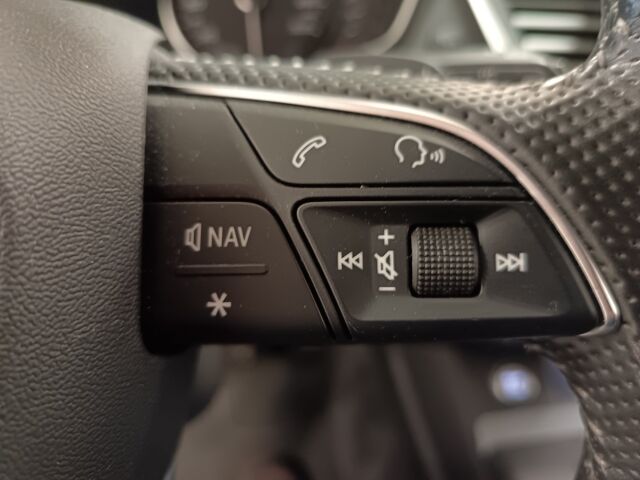 AUDI Q5 2020 55 TFSI e quattro S tronic Electrified Edition