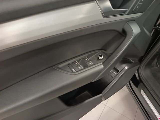 AUDI Q5 2020 55 TFSI e quattro S tronic Electrified Edition